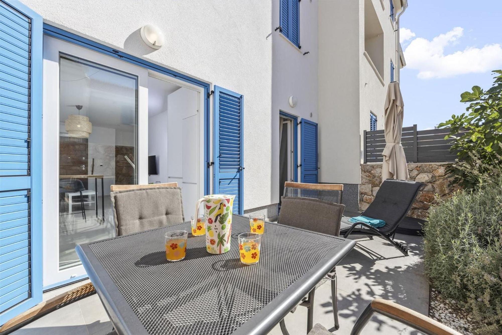 Sunshine Apartment